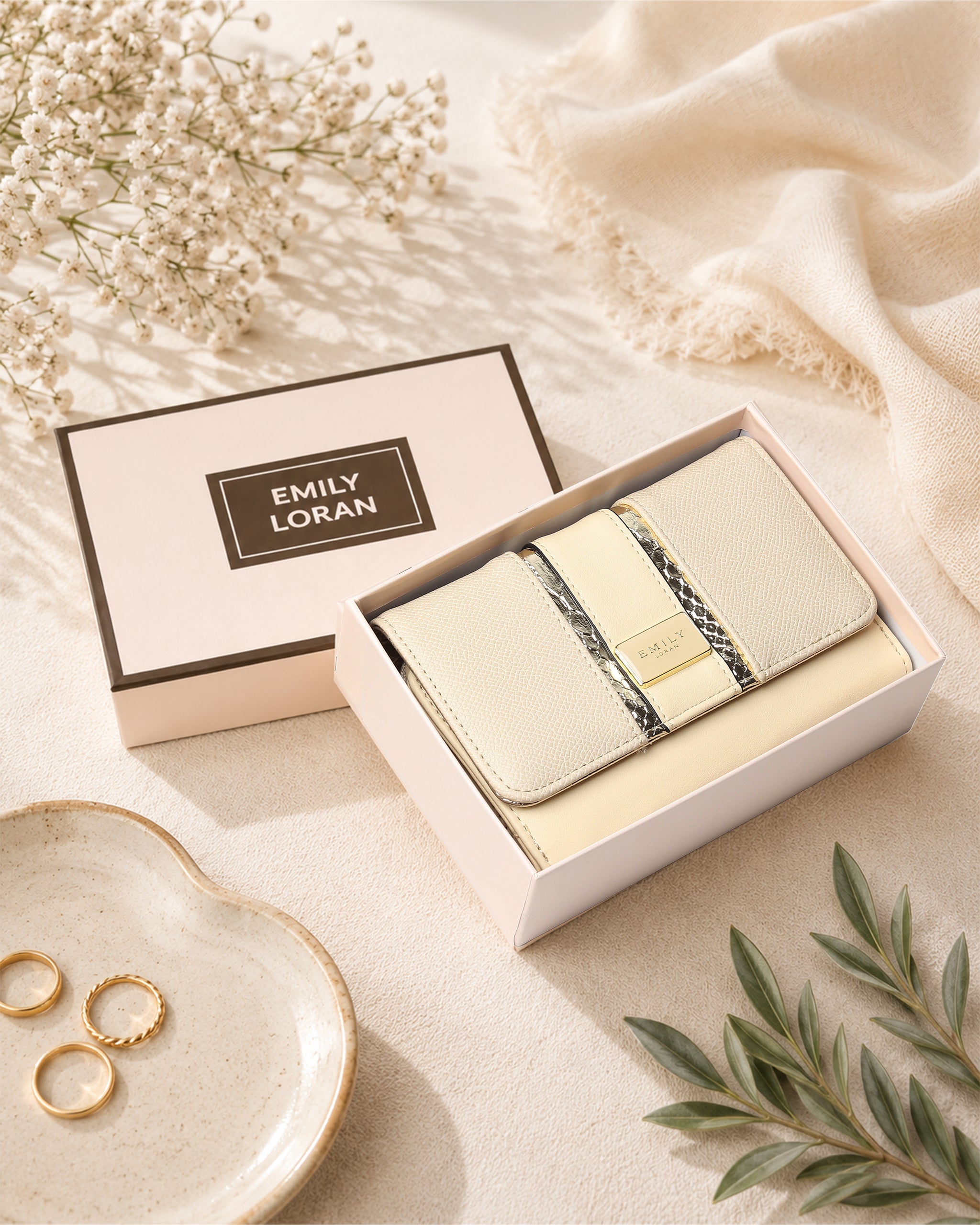 Aria Wallet- Gold