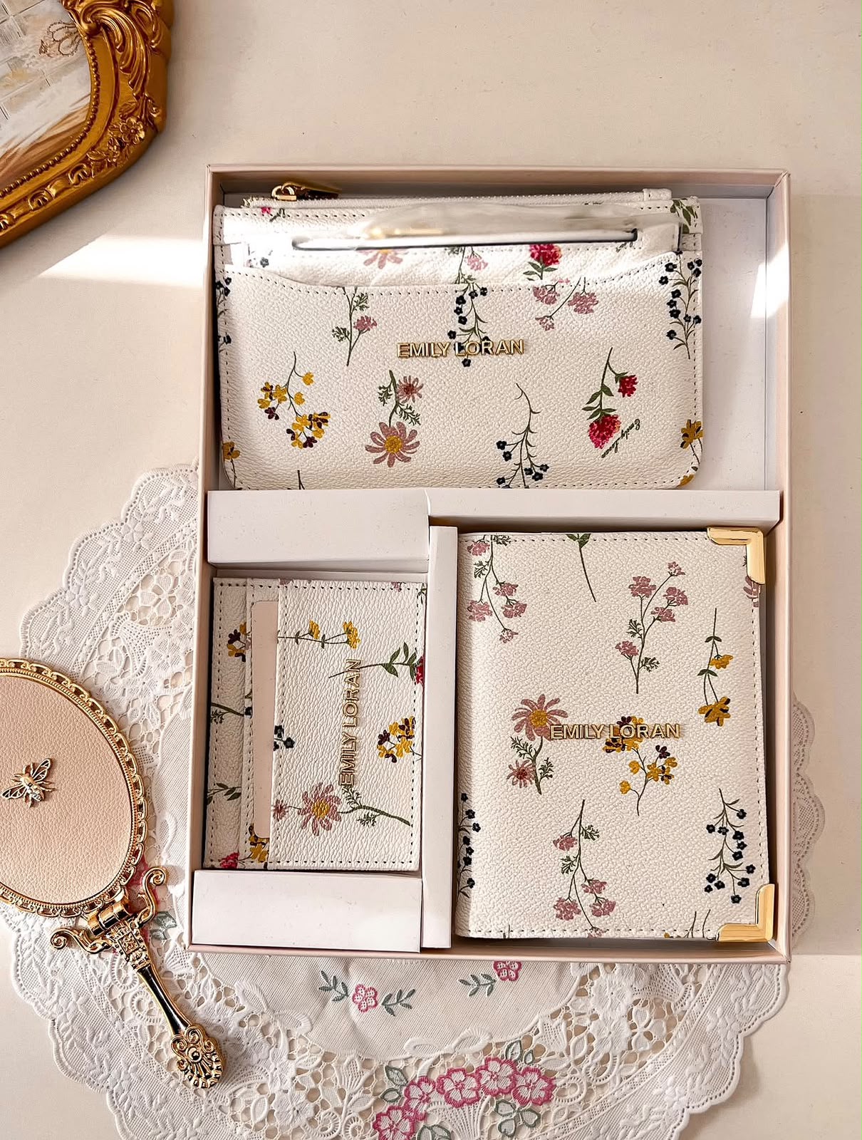 Emily Loran Signature Gift Set- White Floral